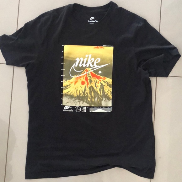 Nike Other - Black Nike tee, size L, worn a few times